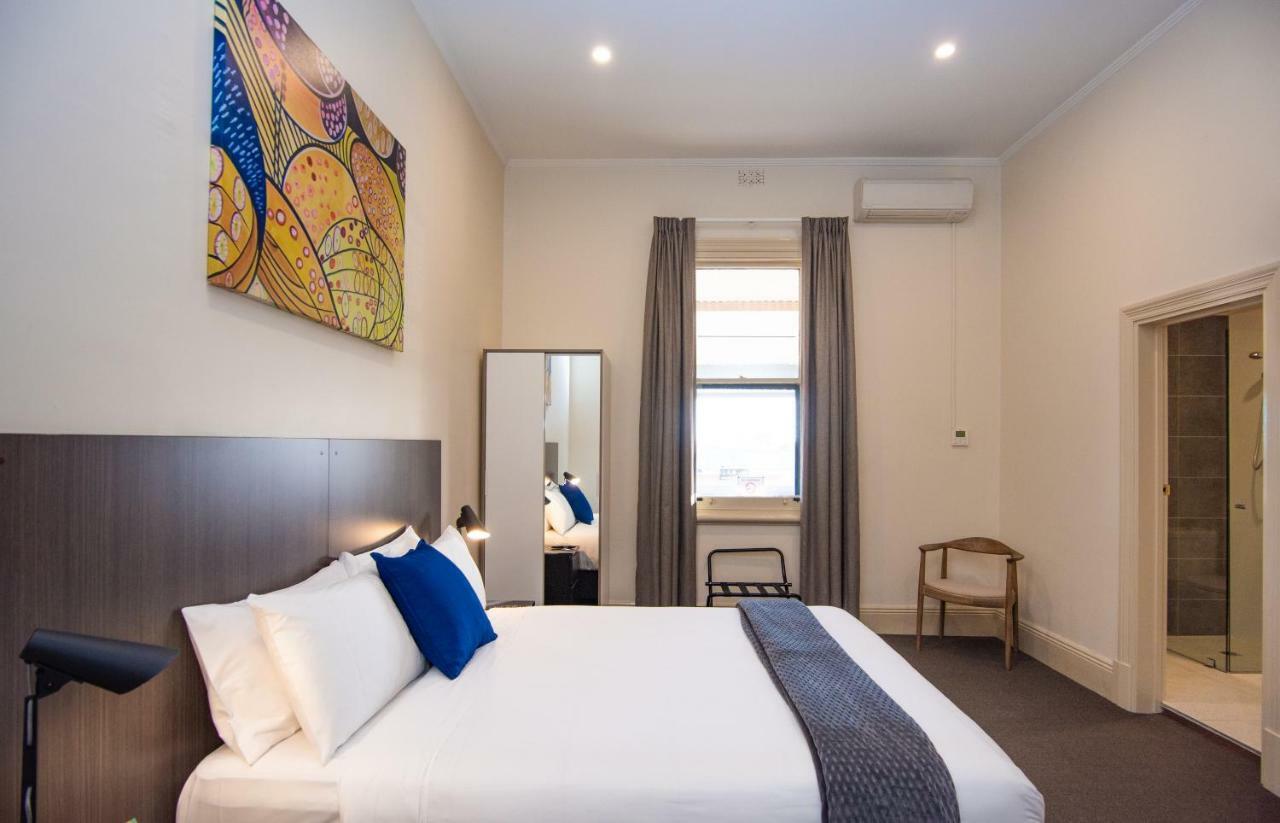 The Mile End Hotel Adelaide Exterior foto