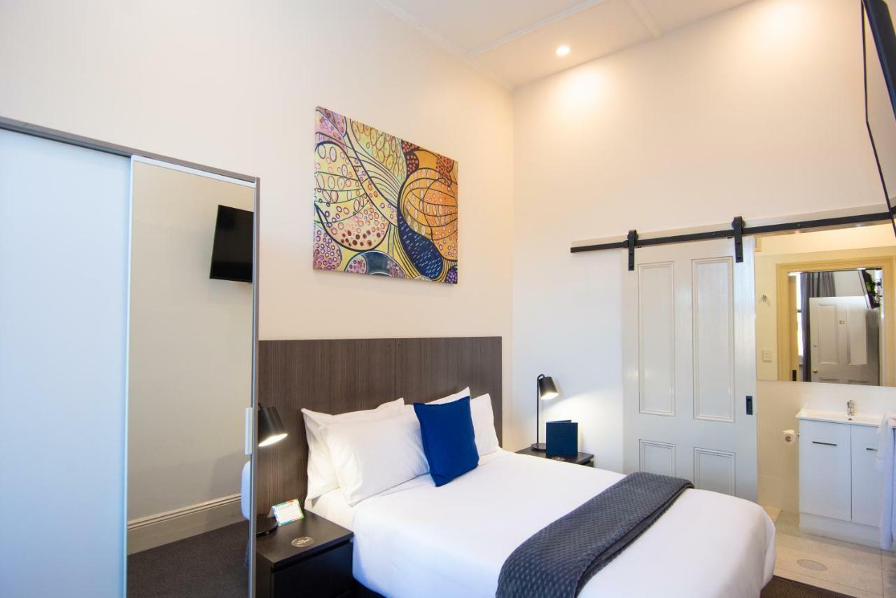 The Mile End Hotel Adelaide Exterior foto